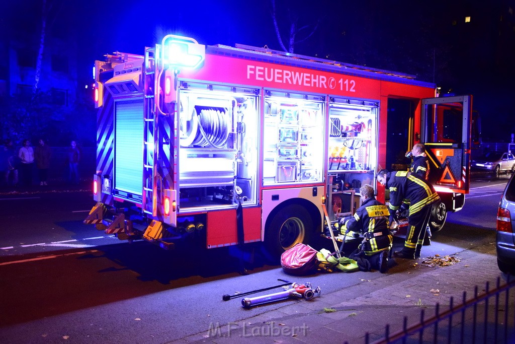 Feuer 2 Koeln Porz Finkenberg Steinstr Konrad Adenauerstr P07.JPG - Miklos Laubert